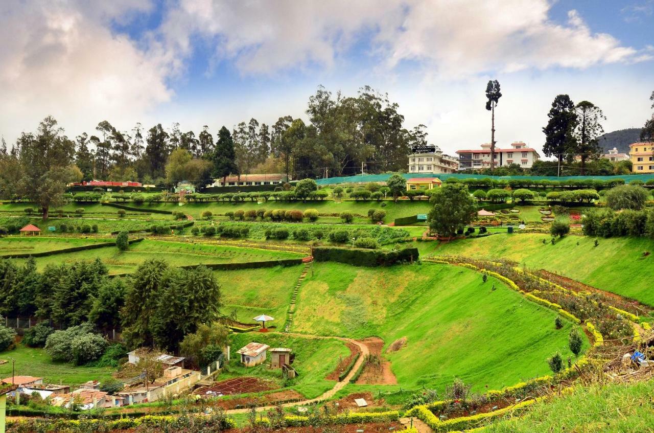 Отель Al Woodlands Residency Утакаманд Экстерьер фото